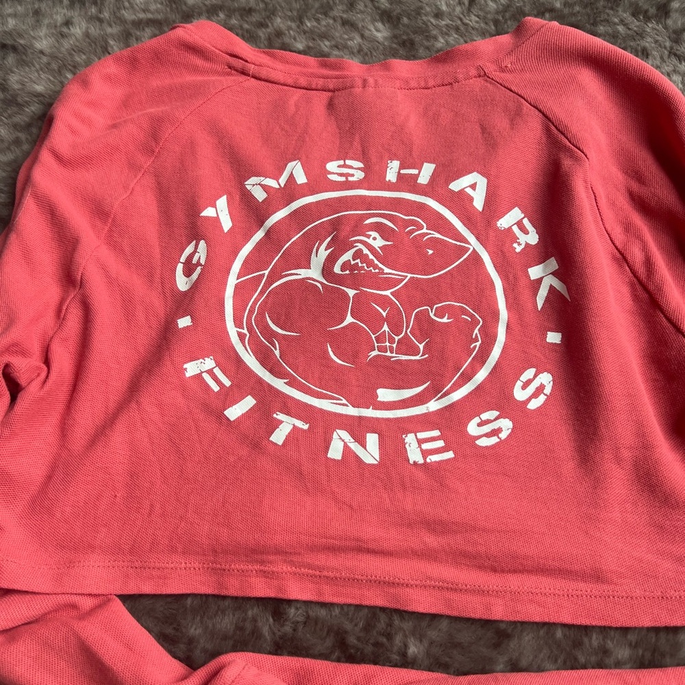 Gym shark long sleeve crop top